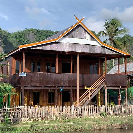 Nasrul House Homestay For Backpackers Maros Exterior photo