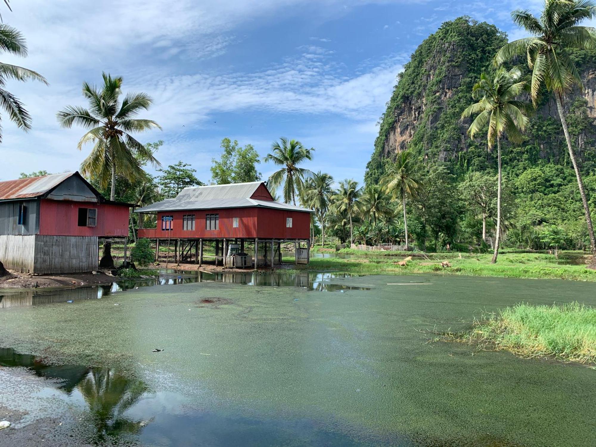 Nasrul House Homestay For Backpackers Maros Exterior photo