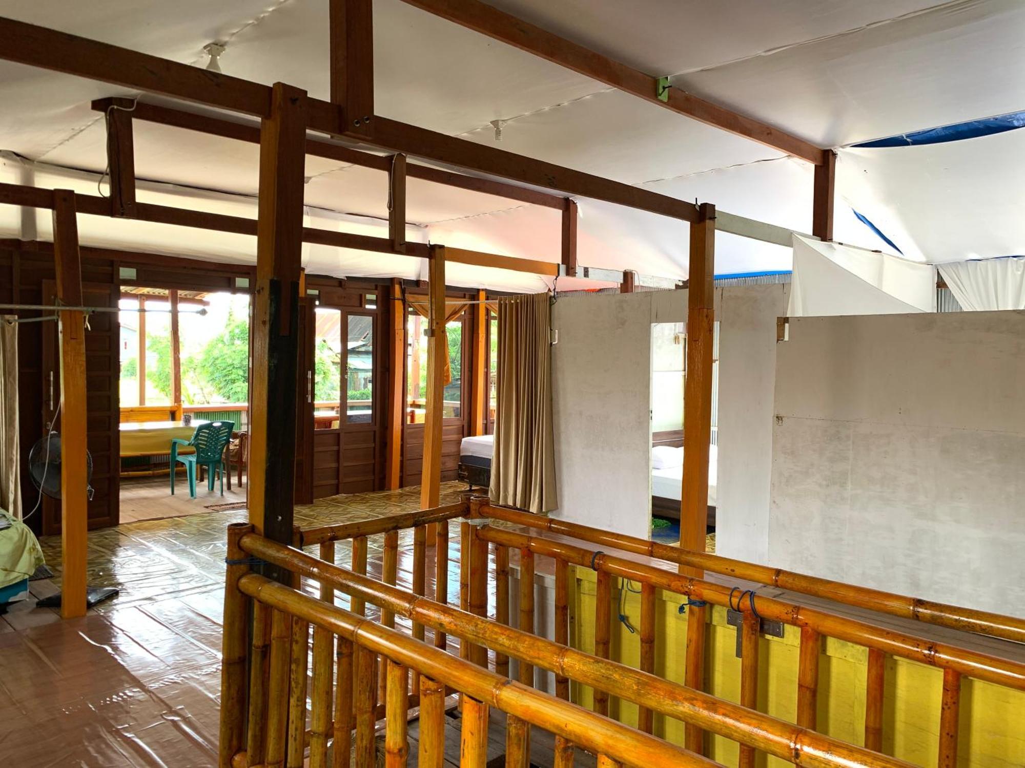 Nasrul House Homestay For Backpackers Maros Exterior photo